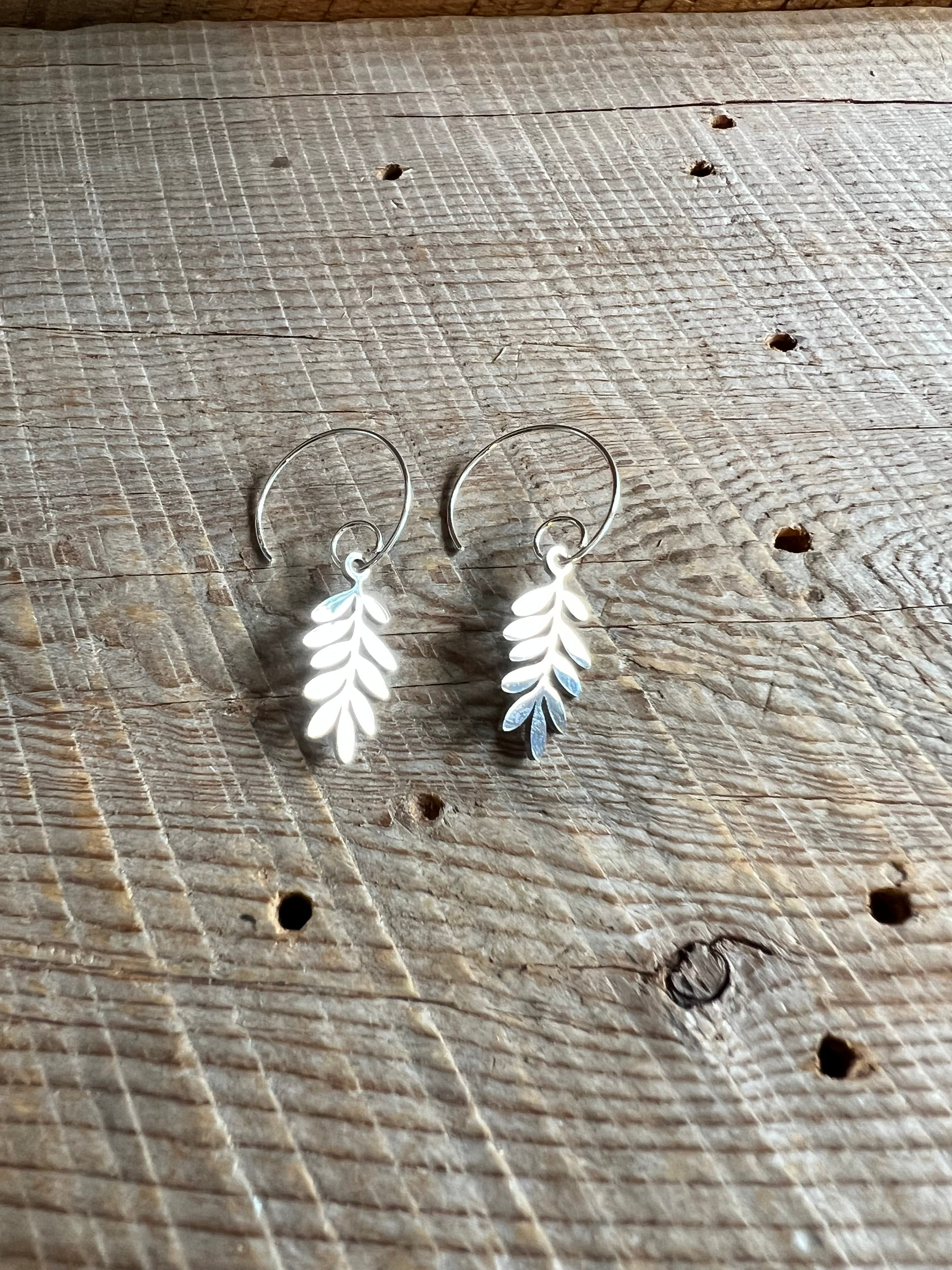 SariBlue® Sweet Leaf Earrings