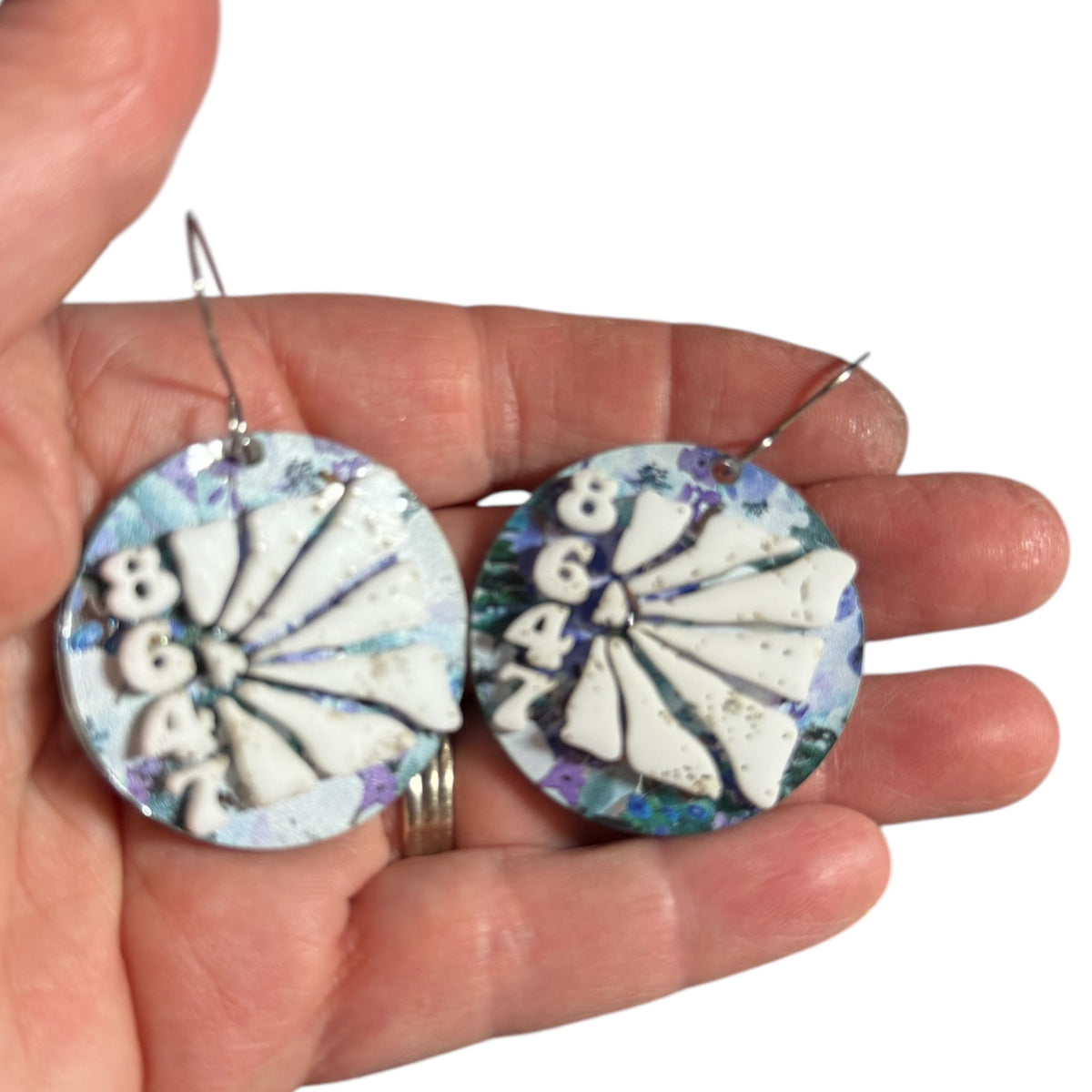 8647 Blue Purple Green Floral Round Acrylic Dangles With Gold Wires