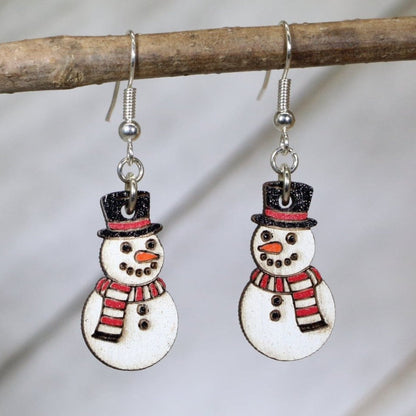 Hand-painted wooden carrot nose snowman dangle earrings with festive Christmas design and hypoallergenic sterling silver hooks, lightweight snowman statement jewelry earrings for holiday winter style