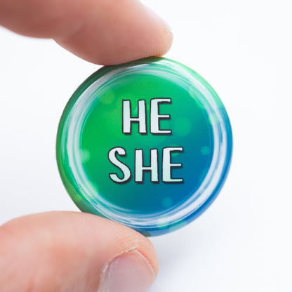 He/she pronoun buttons
