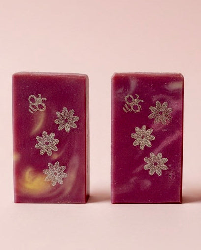 Boujee Bee Coconut Milk Silk Honey Red Currant Soap