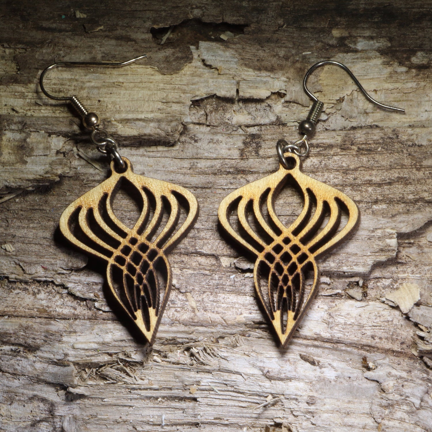 Handcrafted Art Deco Gatsby Twist wooden dangle earrings inspired by 1920s geometric design. Lightweight wooden earrings with an elegant openwork pattern and hypoallergenic .925 sterling silver hooks, perfect for Art Deco lovers, vintage fashion enthusiasts, Gatsby parties, Roaring Twenties events, and elegant everyday wear.