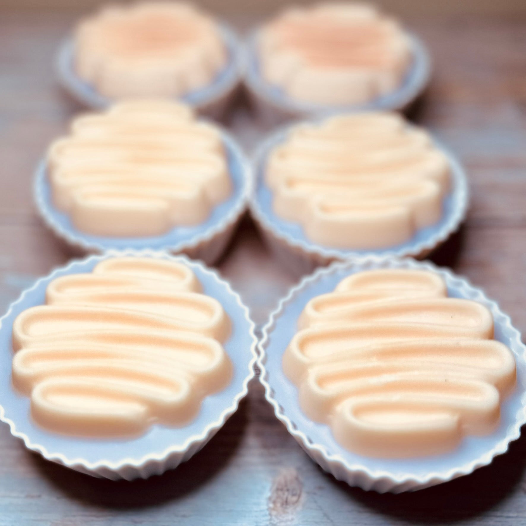 sugared-pinkies-mini-cake-wax-melts-vanilla-marshmallow-cotton-candy-the-kine-collective