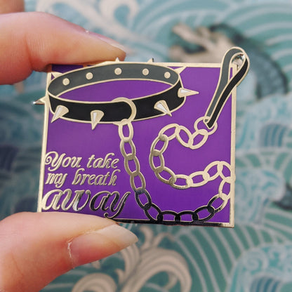 Choker hard enamel pin