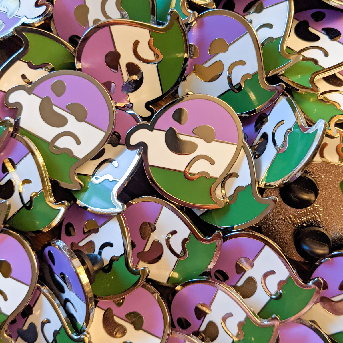 Genderqueereikon (genderqueer pride) hard enamel pin