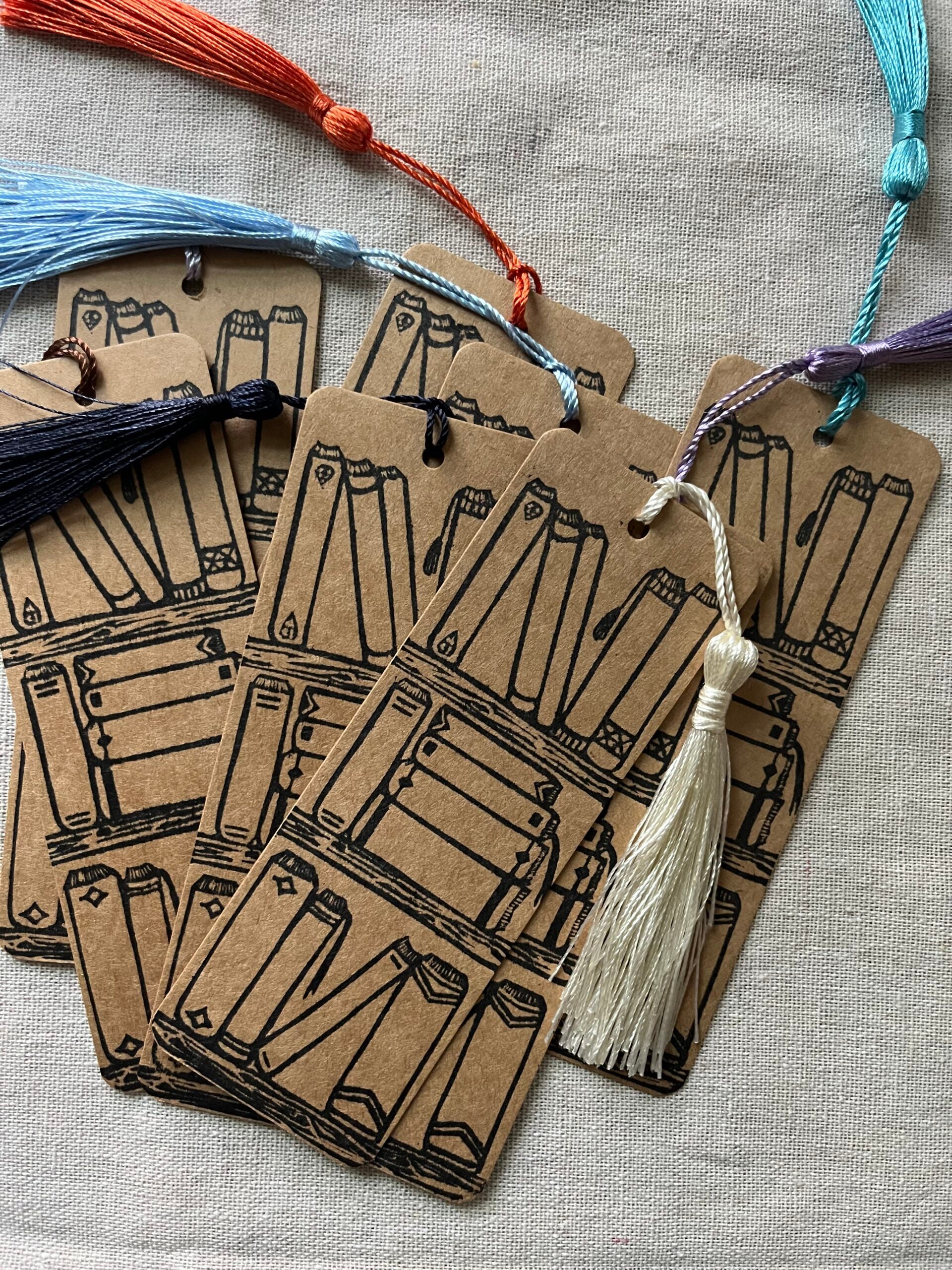 Fill-In Bookmark for The 14 Books Challenge (Bookshelves Version)