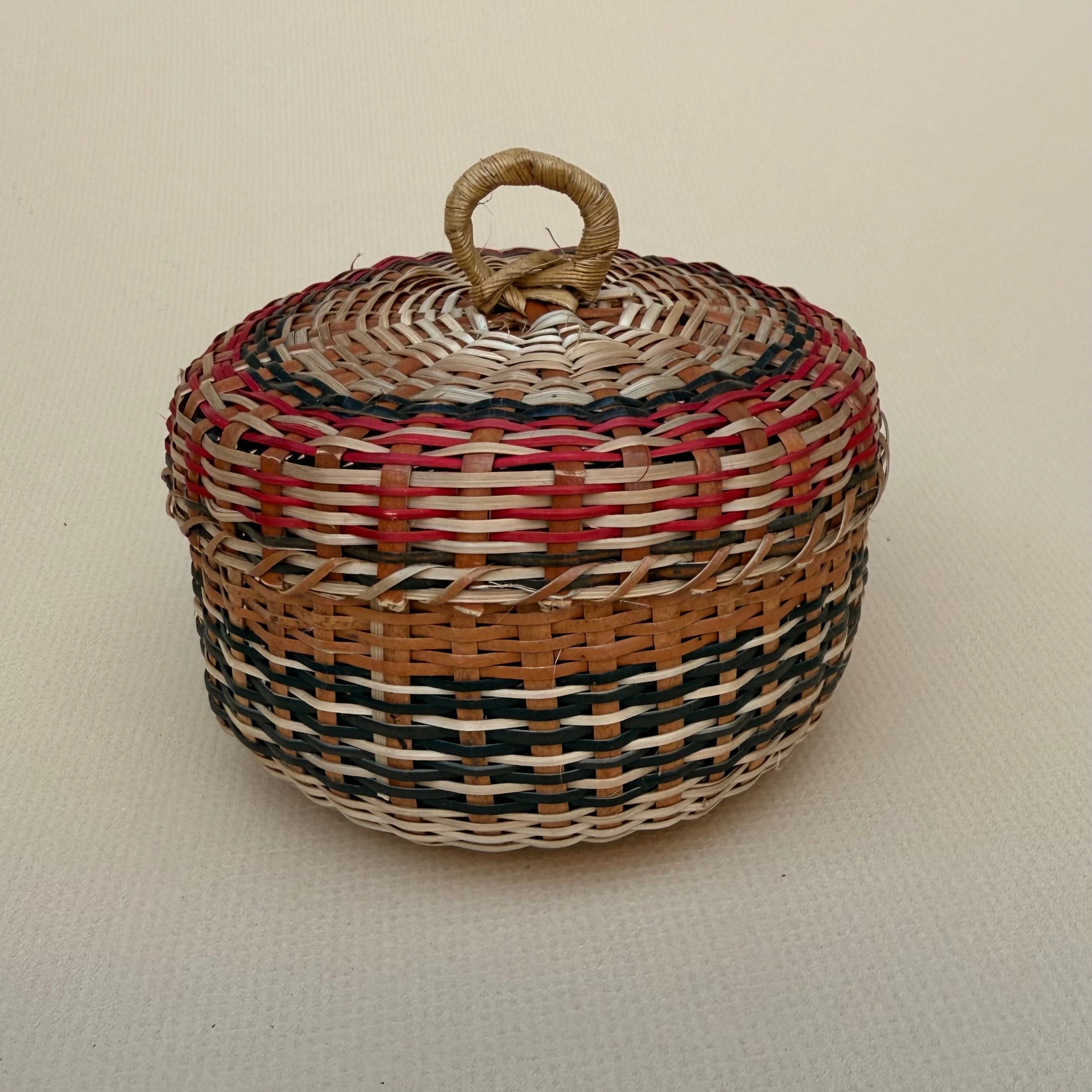 Small Kalinago Basket with Lid