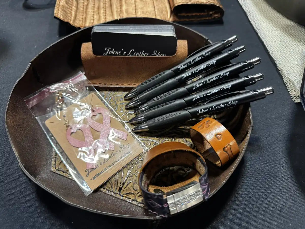Round Padded Leather Valet Tray