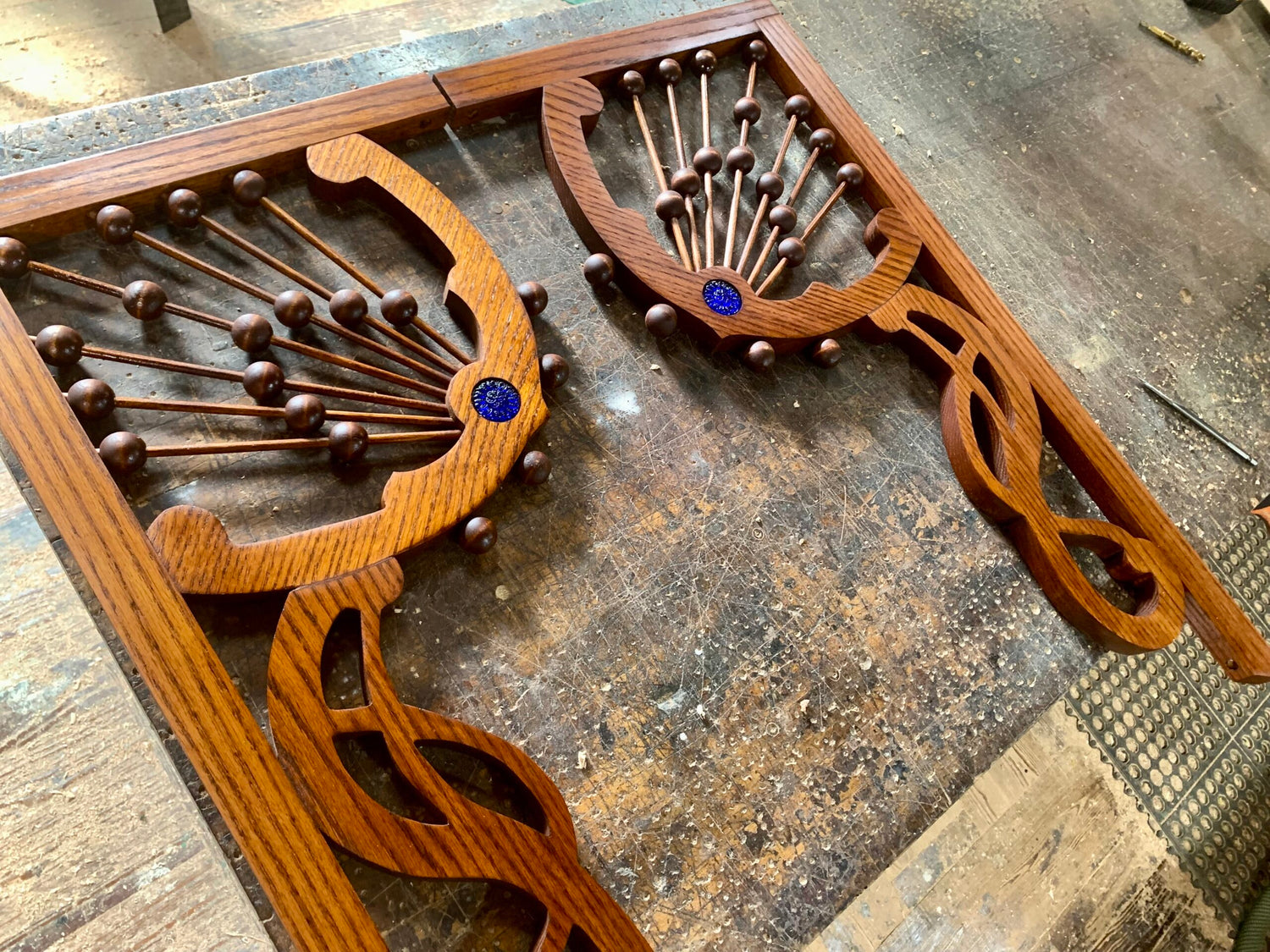 Art Nouveau Victorian Corner Fan Set