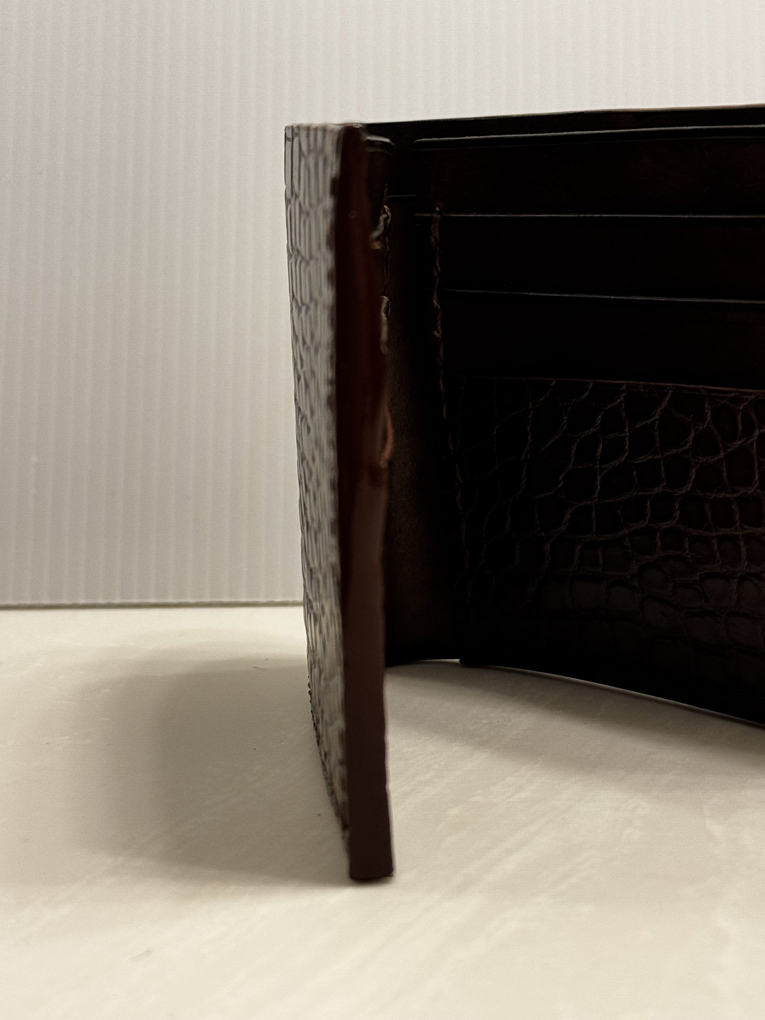Alligator Bifold Wallet with Cowhide Lining