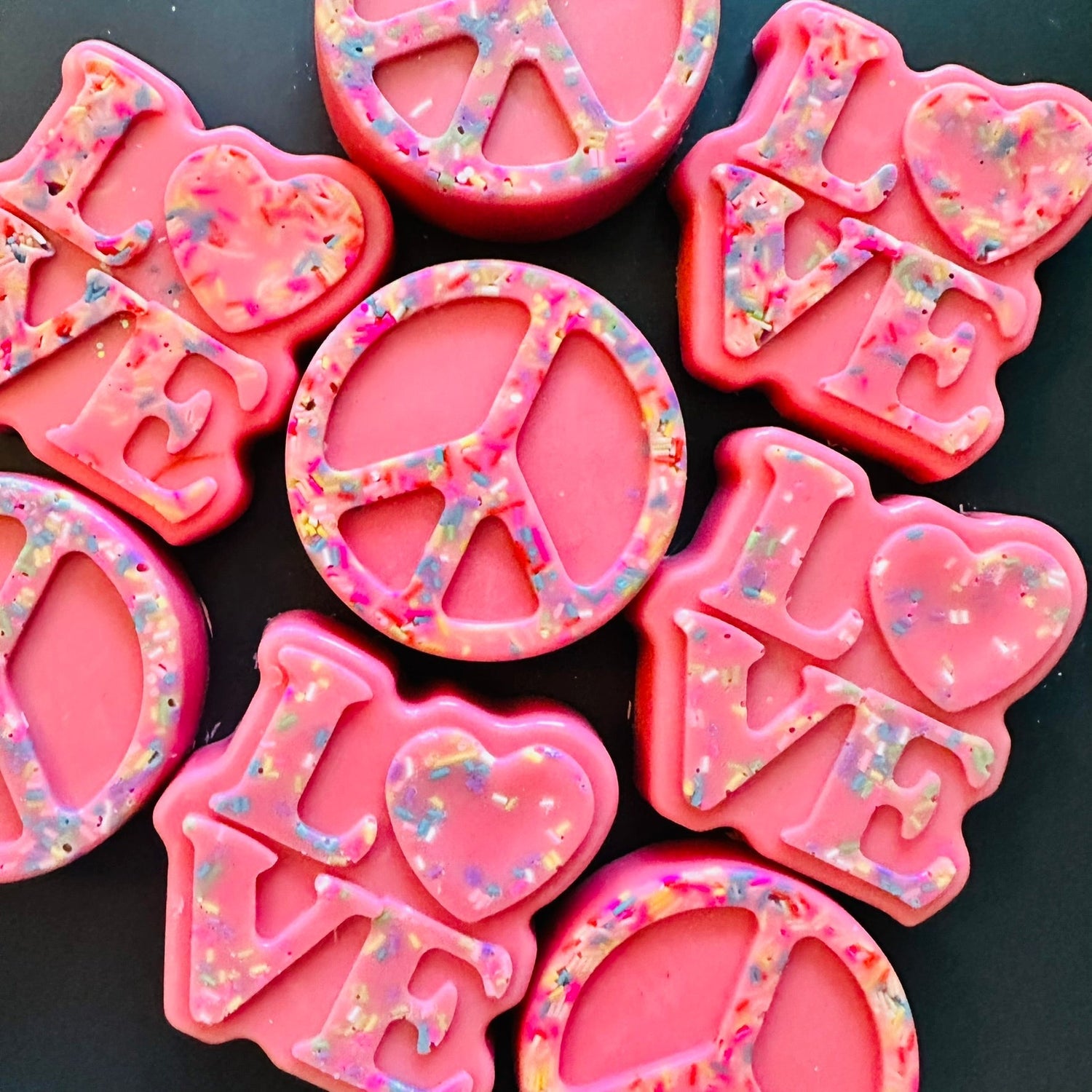 hearts-and-bones-wax-melt-slab-strawberry-tobacco-the-kine-collective