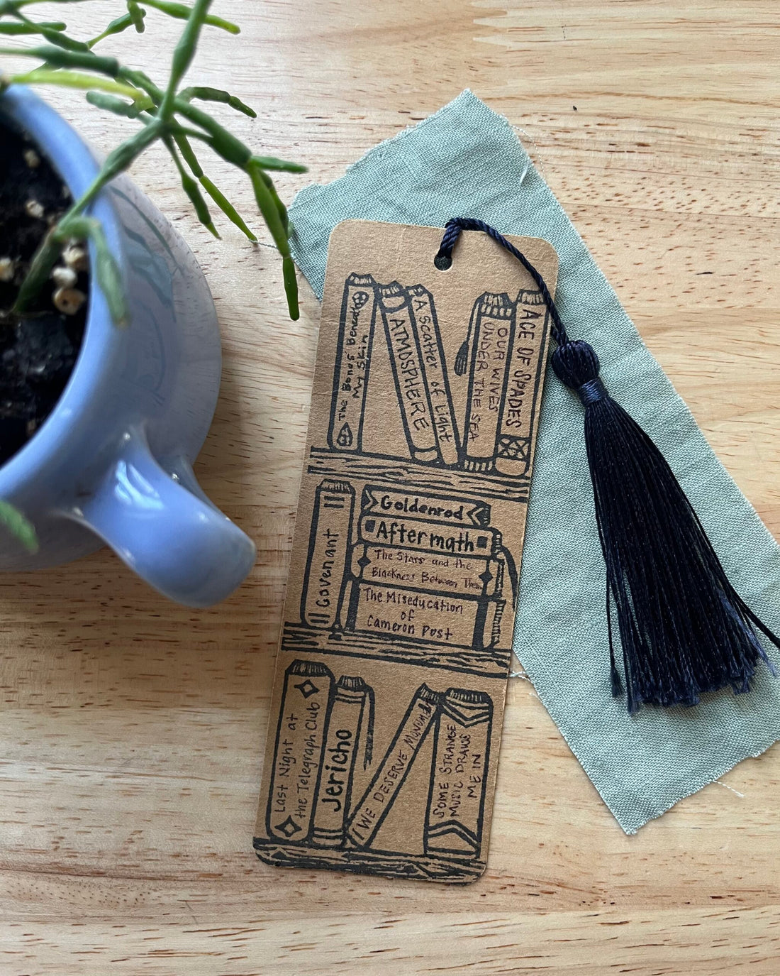 Fill-In Bookmark for The 14 Books Challenge (Bookshelves Version)