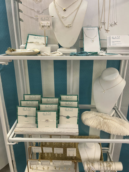 mini-cabana in-store presentation