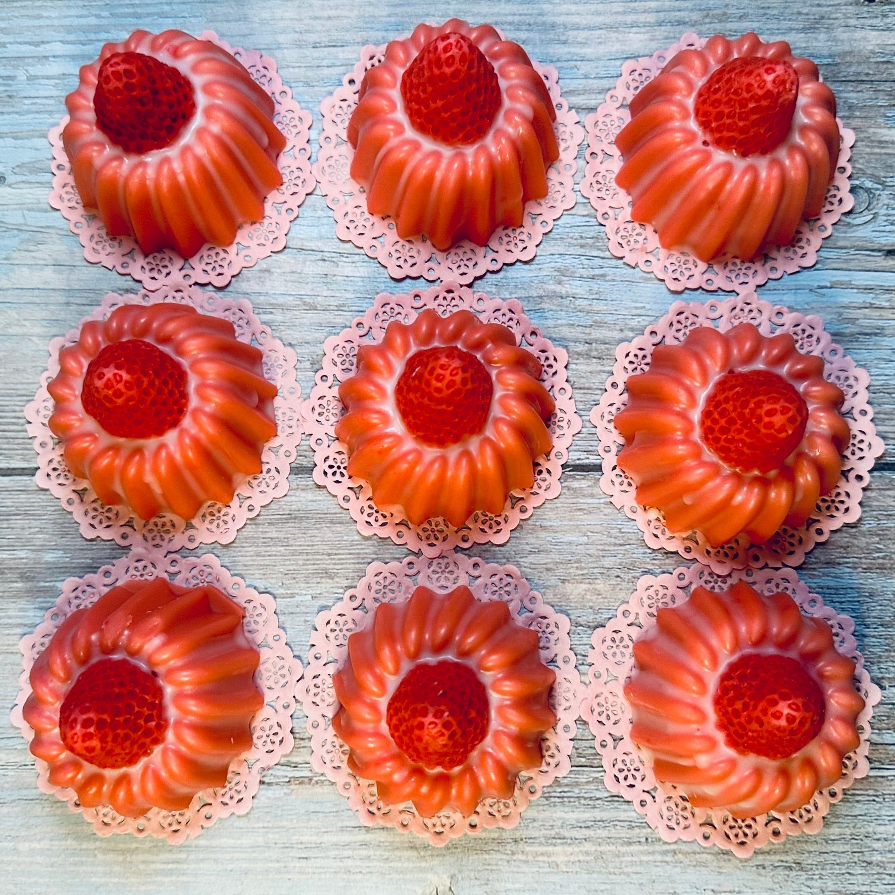 strawberry-marshmallow-mini-cake-wax-melts-strawberry-sweet-fragrance-the-kine-collective