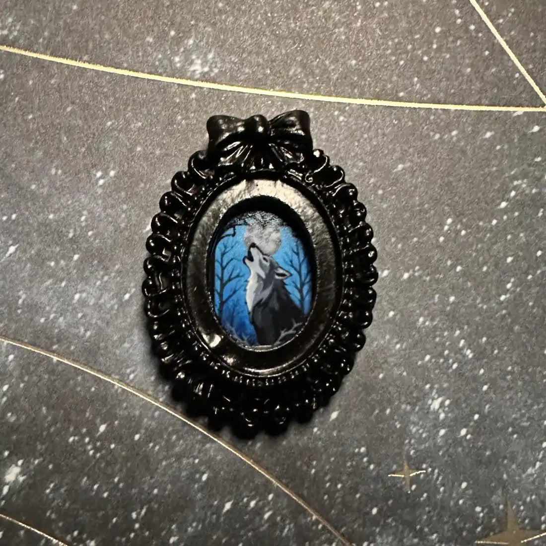 Howling Wolf Mini Framed Magnet with Original Artwork