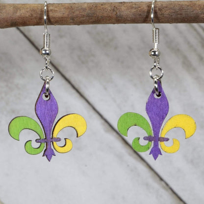 Hand-painted wooden Mardi Gras fleur-de-lis dangle earrings with festive New Orleans design and hypoallergenic sterling silver hooks, lightweight fleur-de-lis statement jewelry earrings for carnival season and Louisiana style