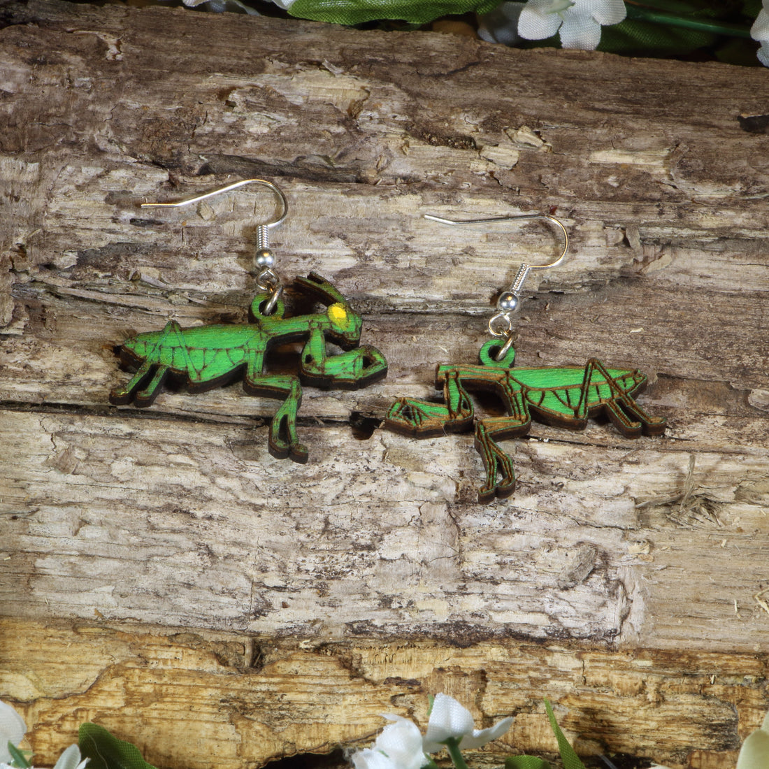 Hand-painted wooden praying mantis dangle earrings featuring realistic green mantis artwork, hypoallergenic sterling silver hooks, and lightweight insect jewelry for bug lovers, entomologists, and nature enthusiasts by Cate&