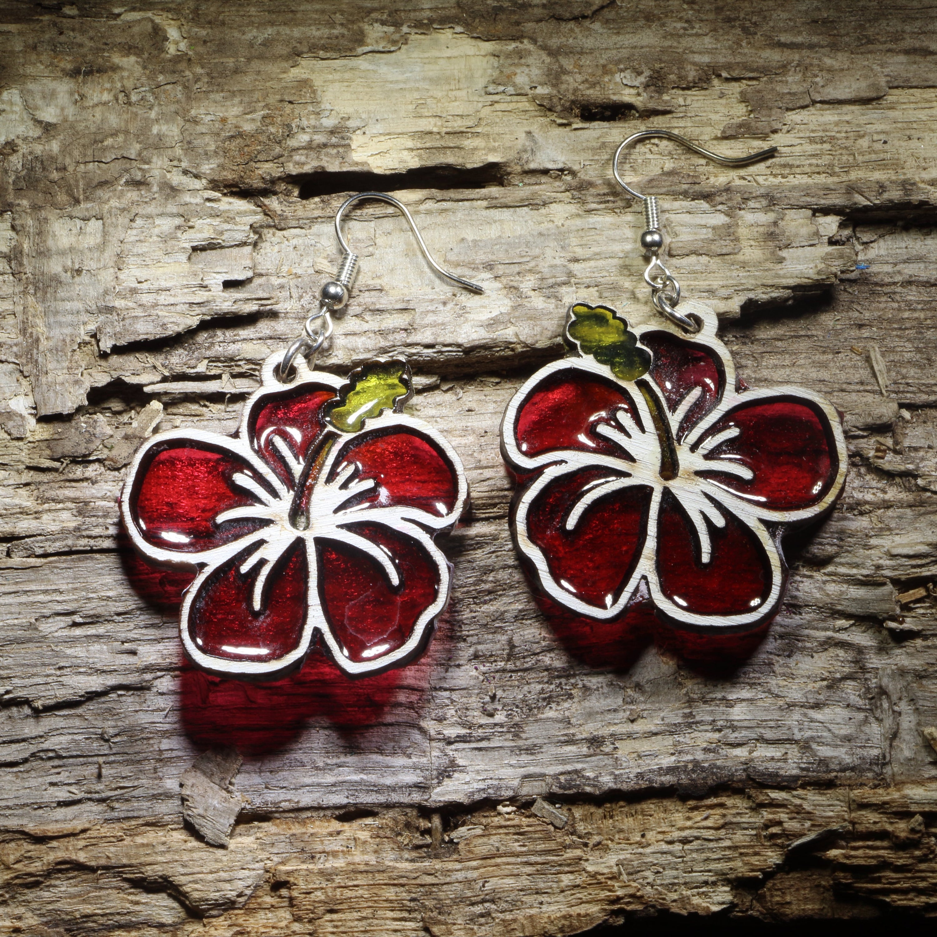 Resin hibiscus wooden dangle earrings featuring a colorful tropical flower design, lightweight floral jewelry for hibiscus lovers, gardeners, and tropical style enthusiasts