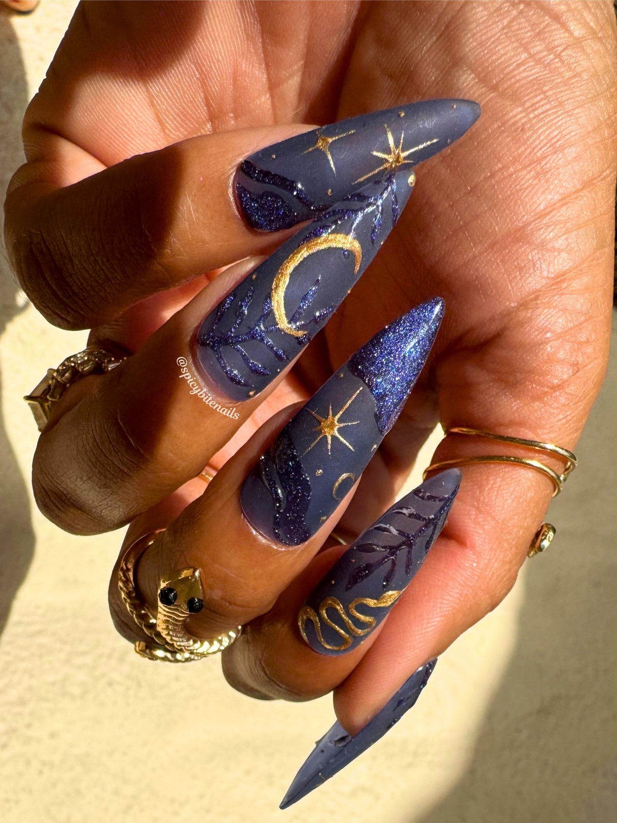 Starlit Spell - Witchy Celestial Navy Blue Cat-Eye Press-Ons