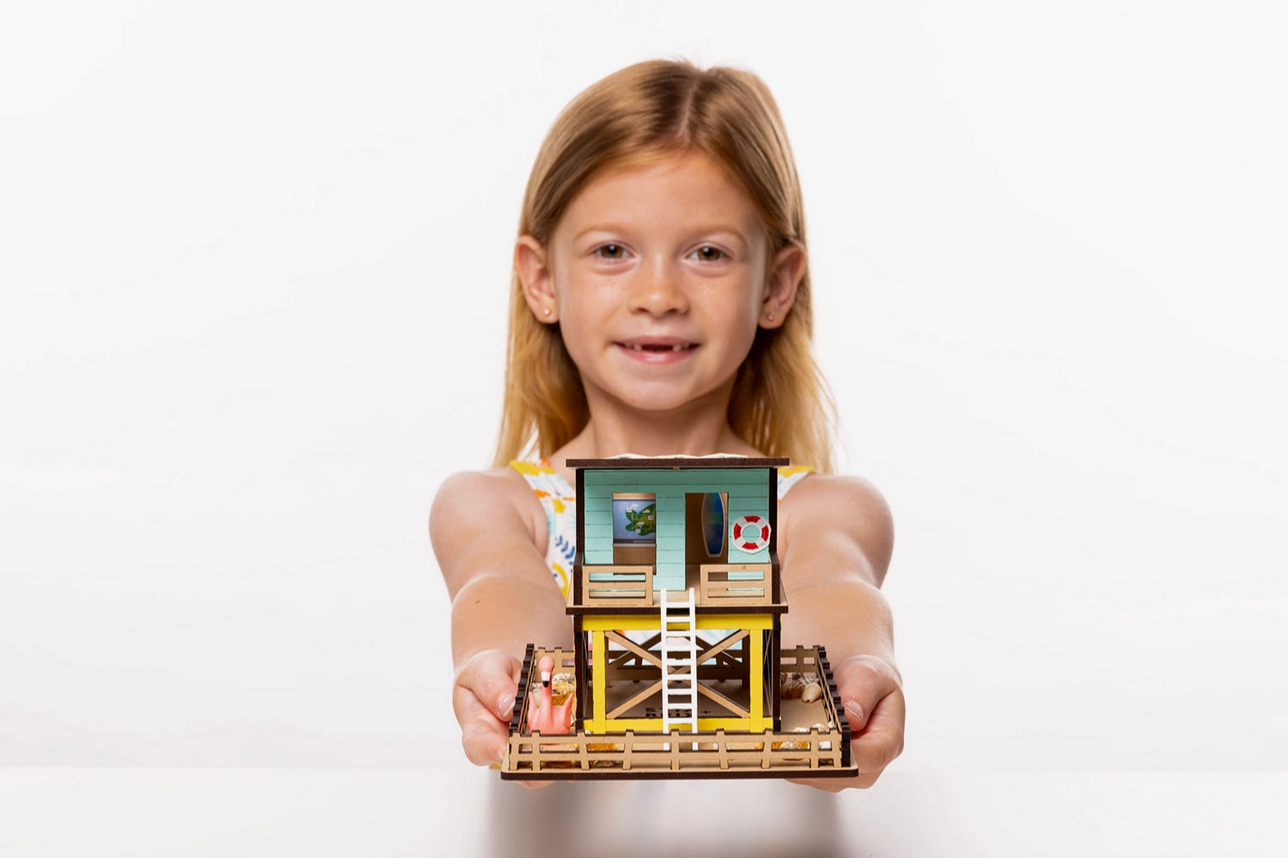 Mini Beach Hut Diy Architectural Craft Kit