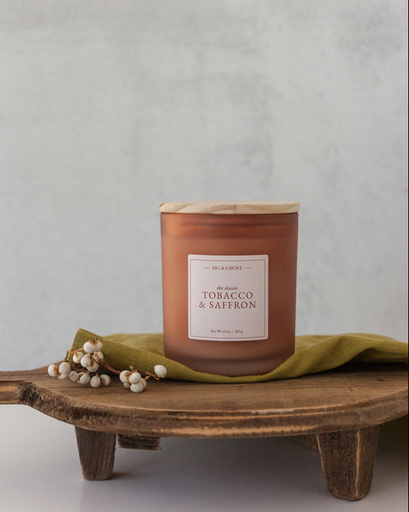 Tobacco &amp; Saffron 100% soy wax candle in glass jar