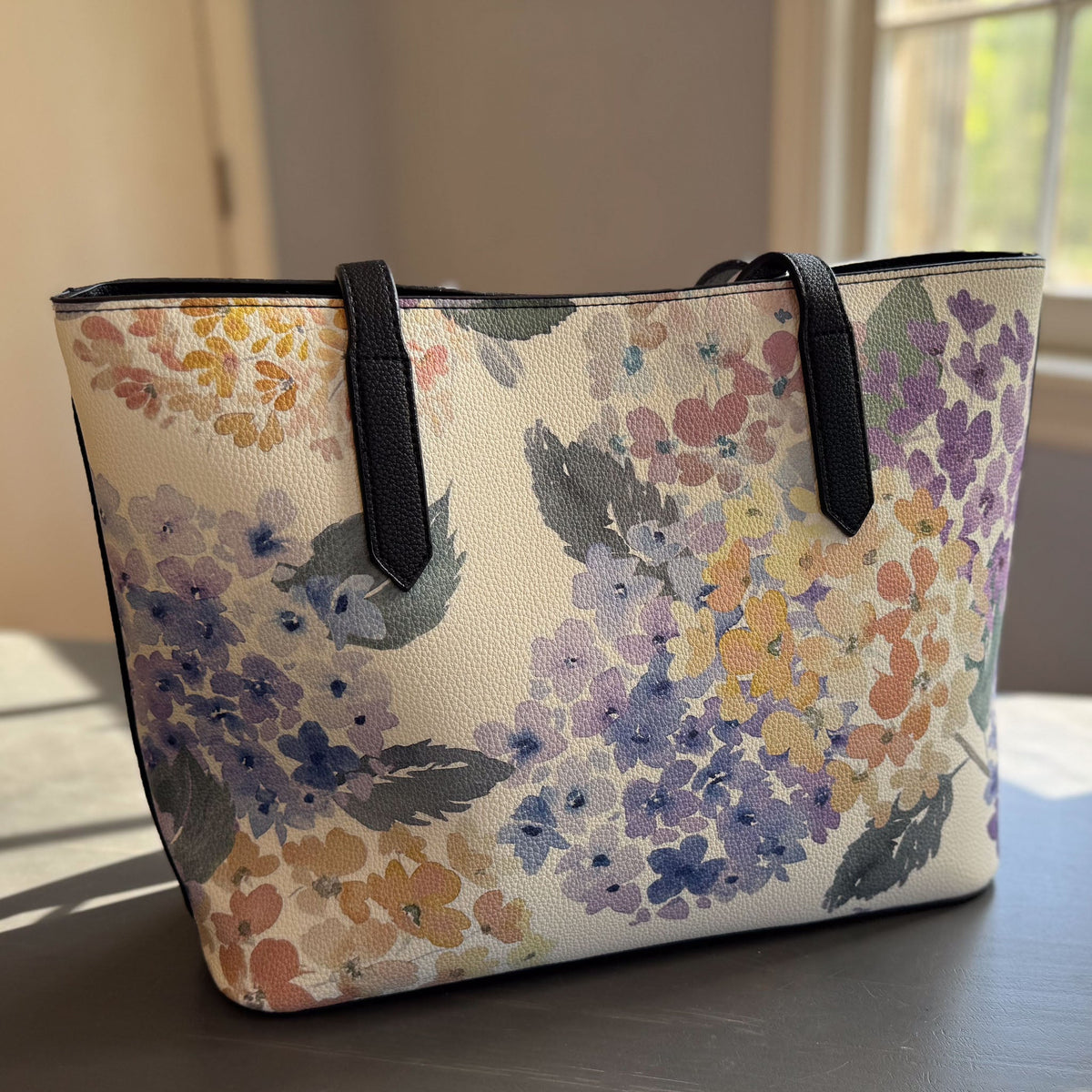 endless hydrangea carryall in vegan leather