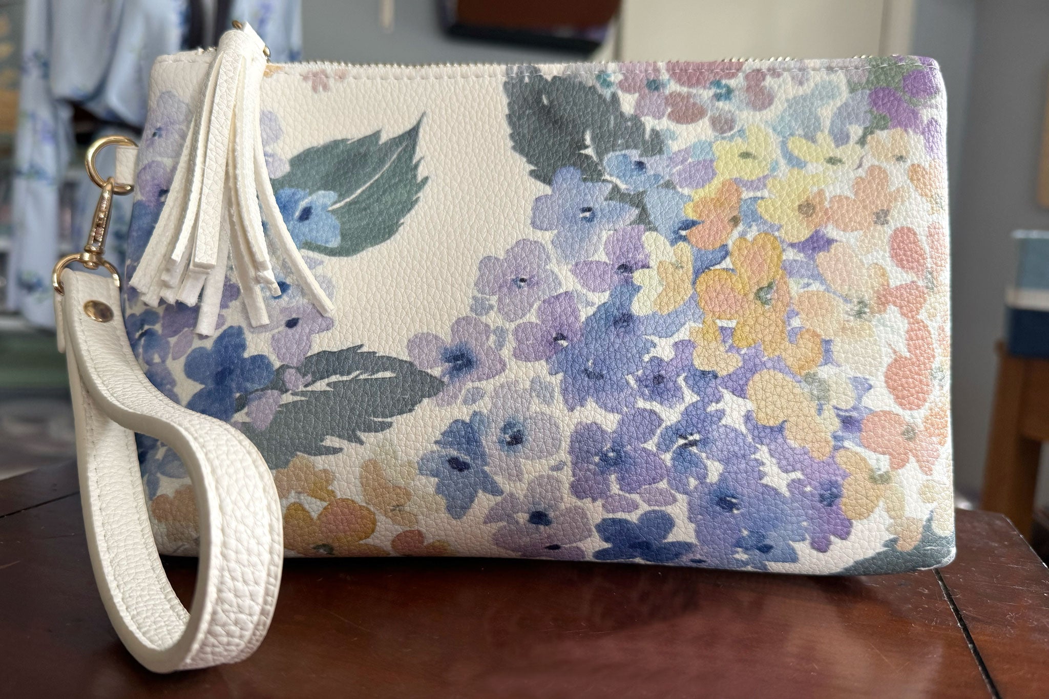 endless hydrangea vegan leather clutch in white