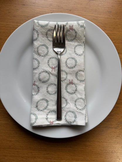 holiday wreath linen napkins