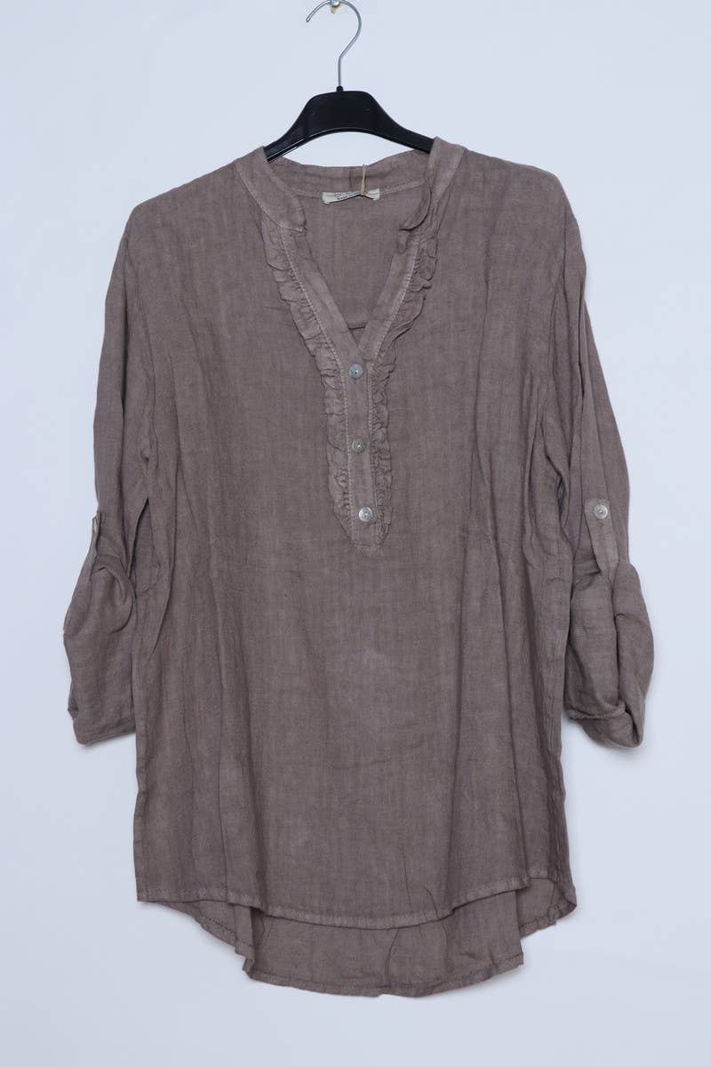 The Easy Linen Blouse