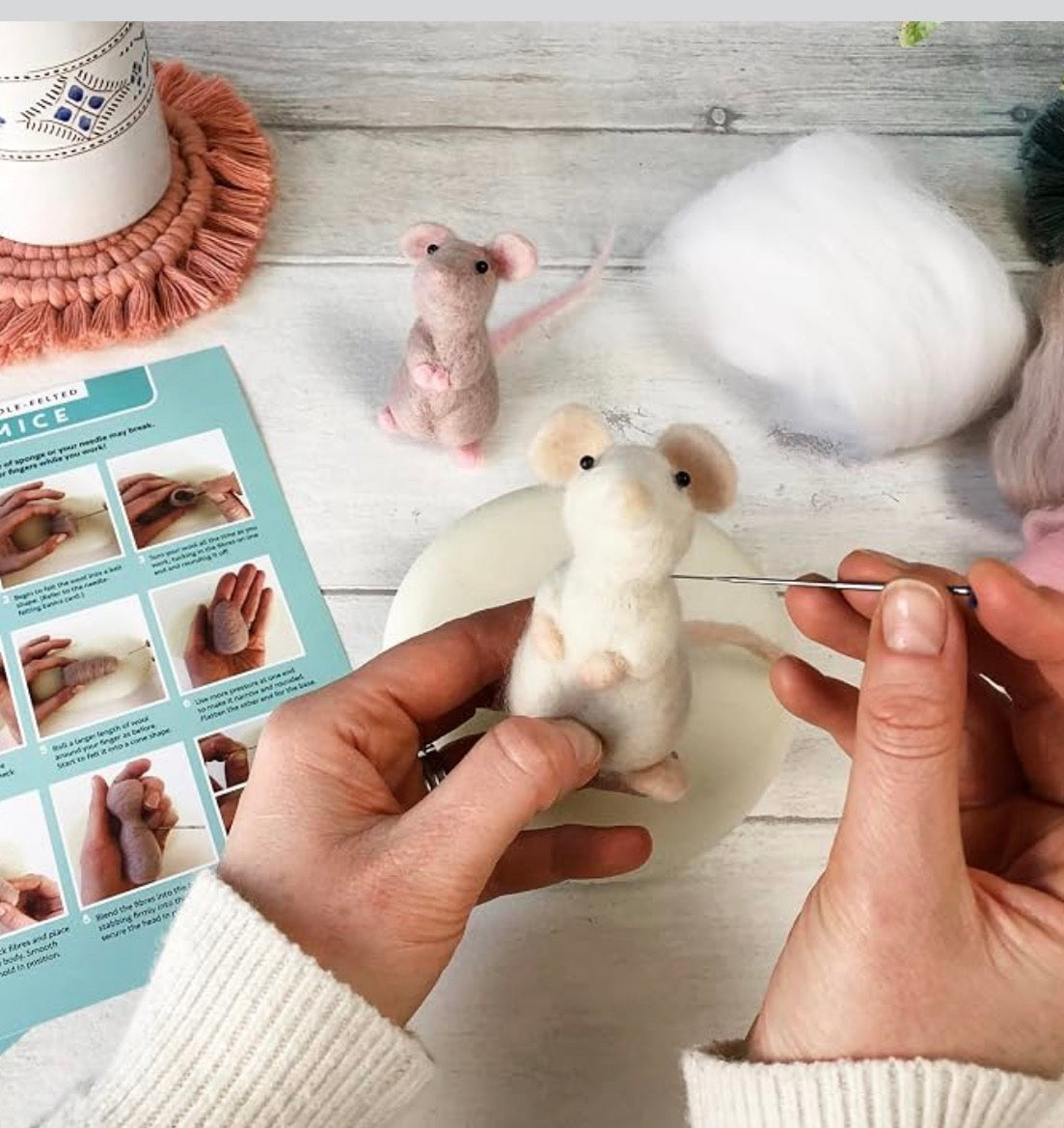 Needle felting a mouse by hand using the Bergin &amp; Bath kit instructions