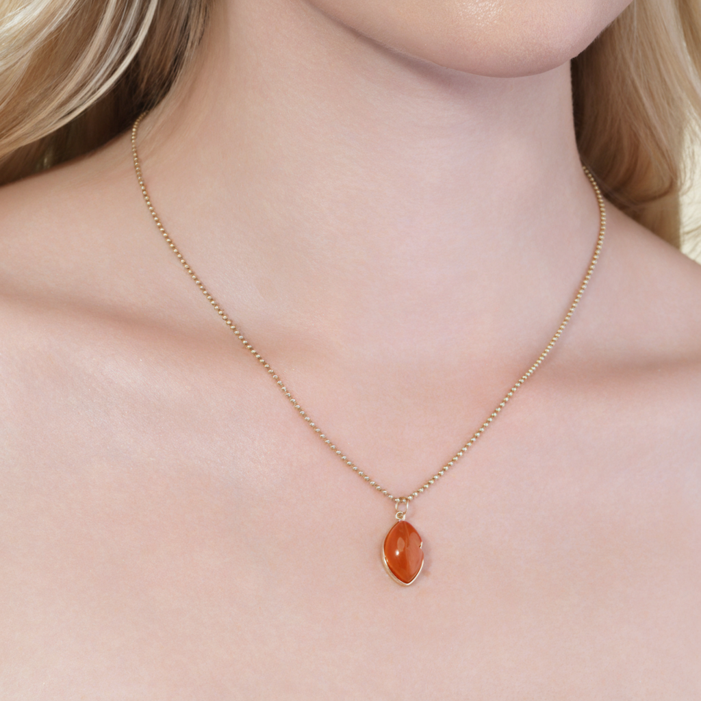 Besame Pendant in Orange