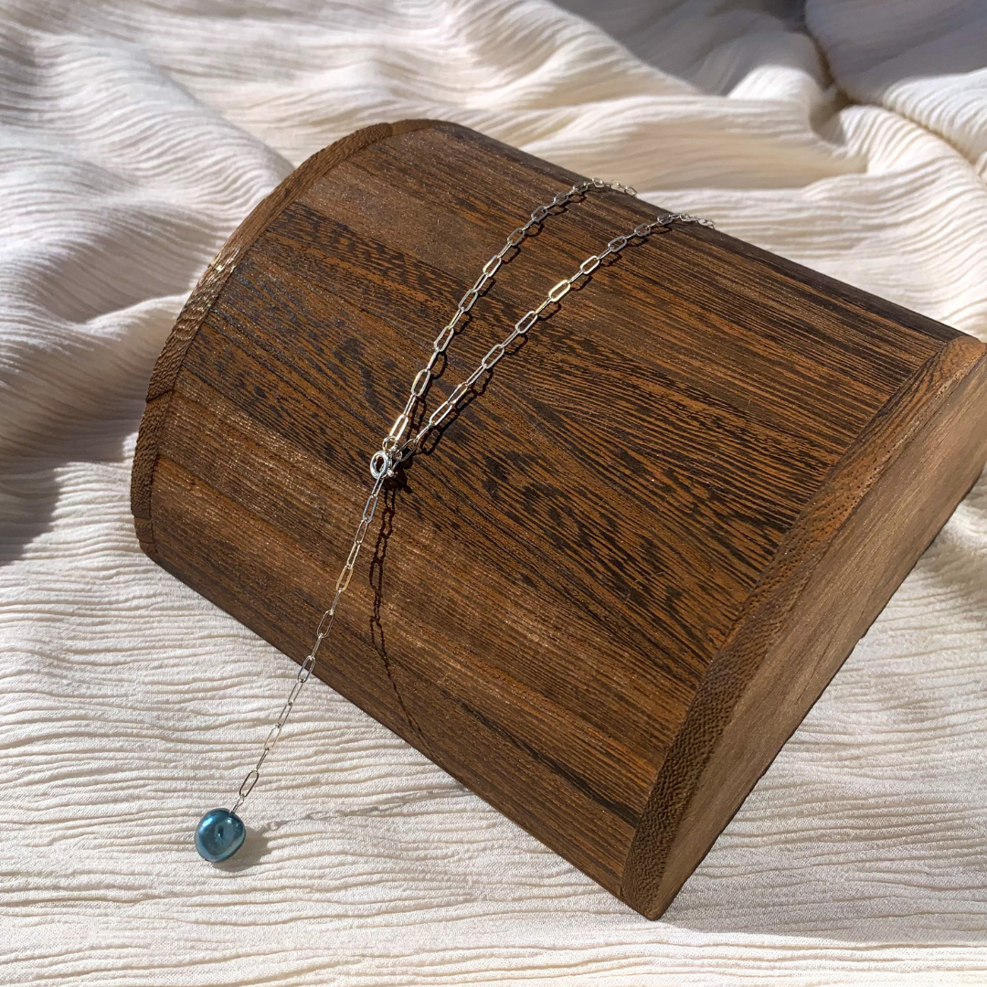 Blue Pearl Lariat