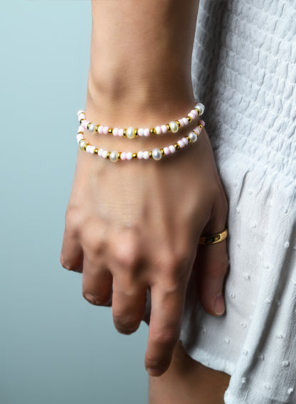 Pink Queen Conch Shell Stretch Bracelet, Freshwater Pearl &amp; Gold Heishi, Adjustable Boho Jewelry