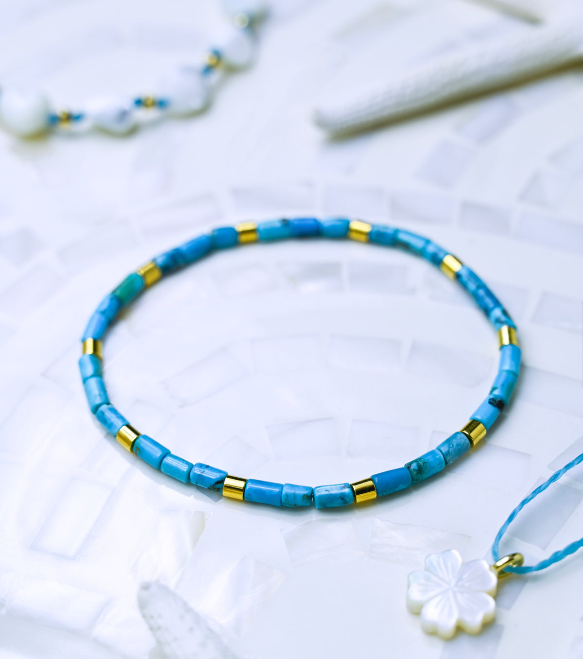 Natural Turquoise and Gold Stretch Bracelet for Women, Boho Bracelet, Handmade Jewelry, Beach Bracelet, Southwestern Jewelry