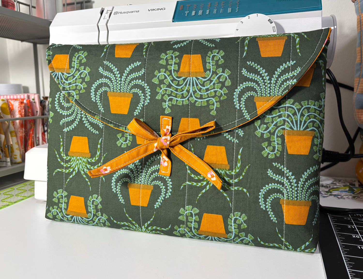 Quilted Laptop Case with Tie Close
