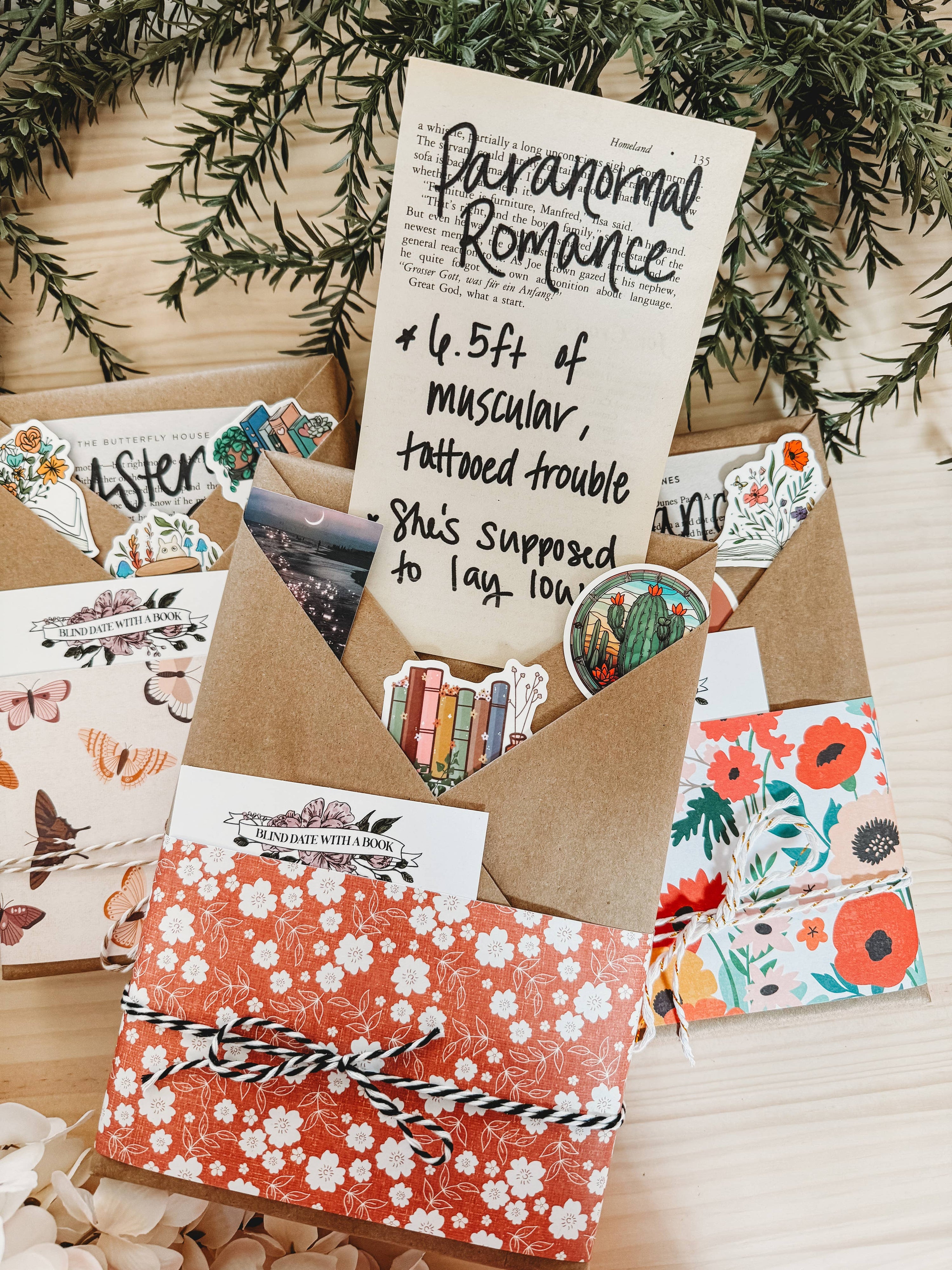 Blind Date with a Book – Mystery Romance + Gifts
