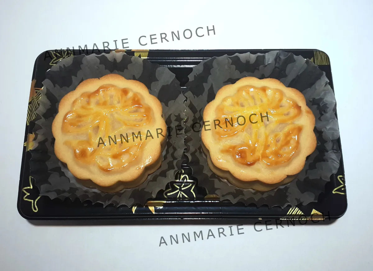 Mooncakes 2pk (Red Bean, Cinn/Vani, Choco, Coconut)