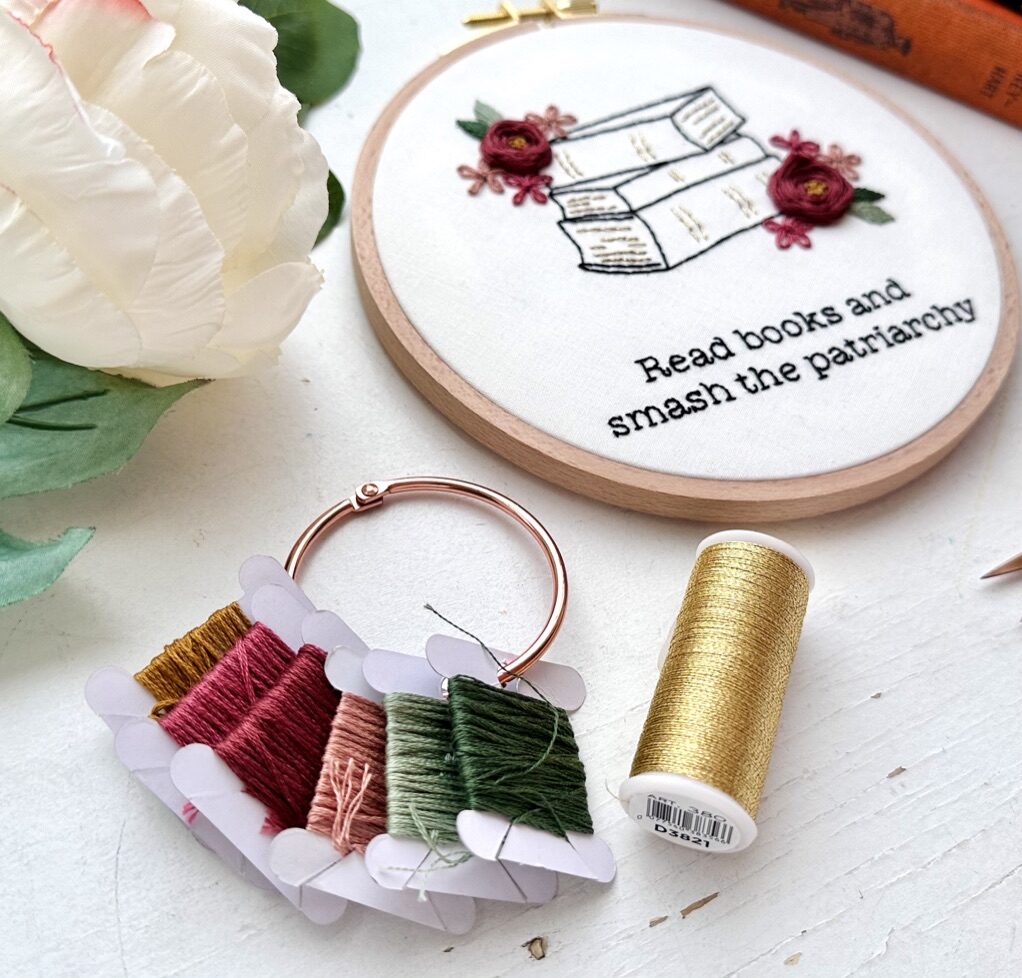 Read books and smash the patriarchy // 5 inch embroidery kit