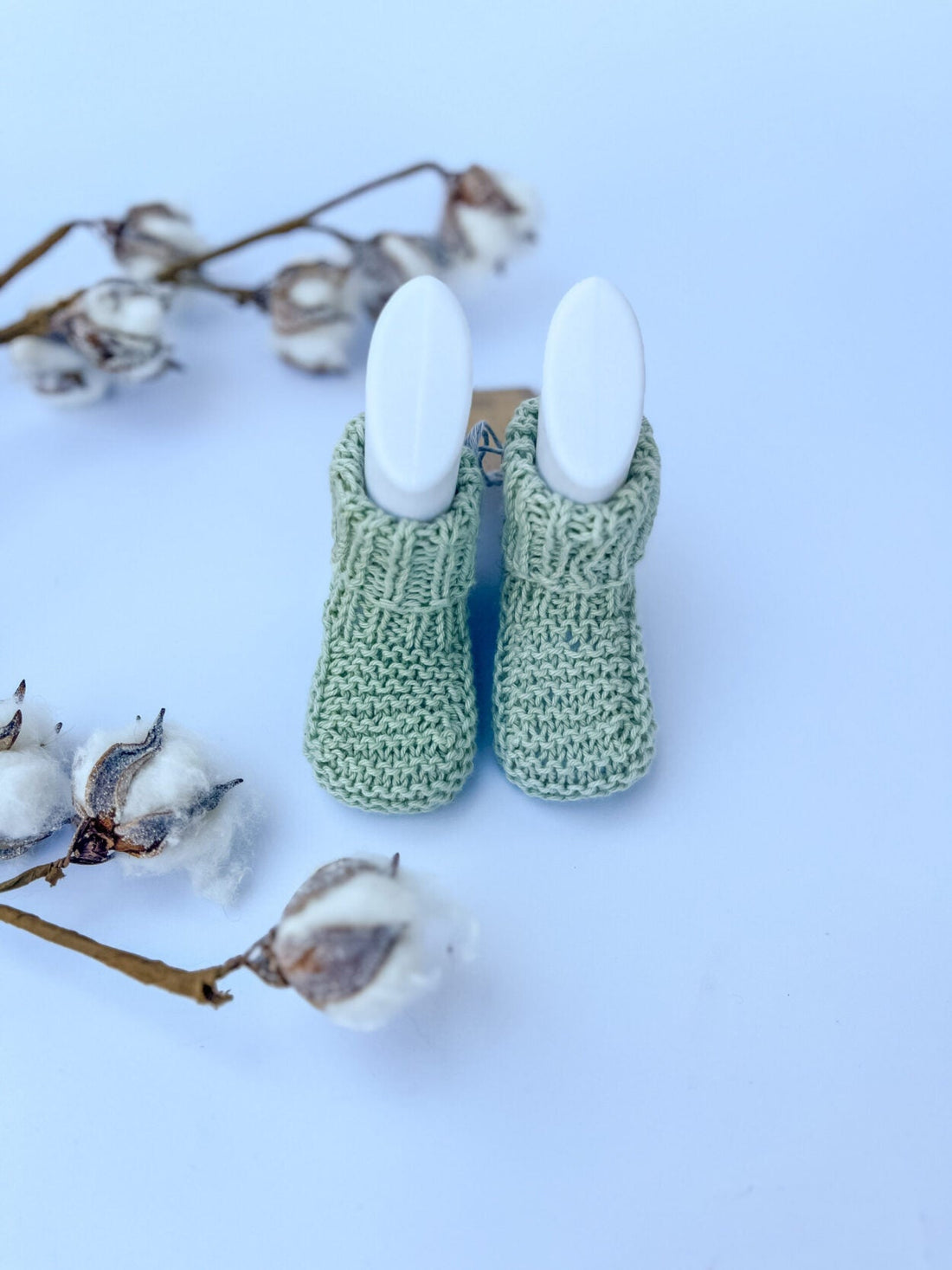 Organic cotton hand-knit baby booties