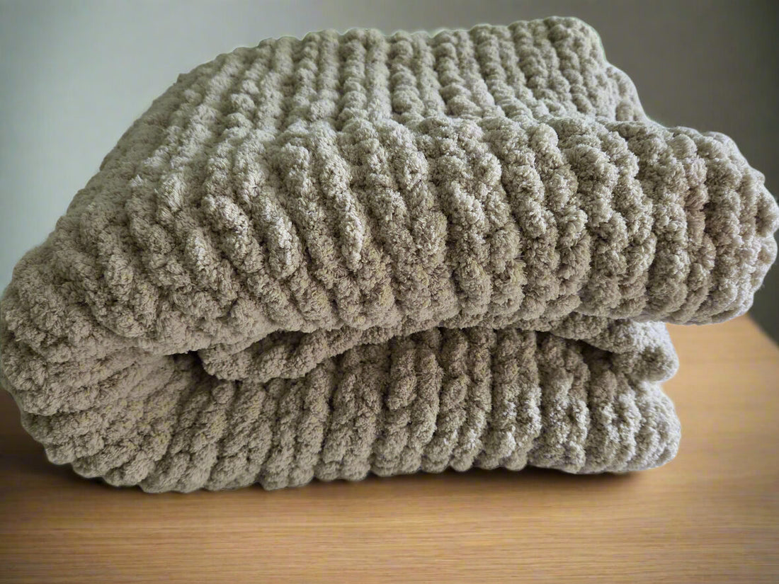 Sage Green Chunky Blanket (30x50in)
