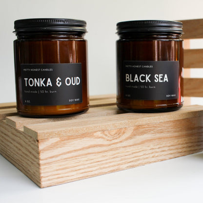 Tonka &amp; Oud Soy Candle - Pretty Honest Candles