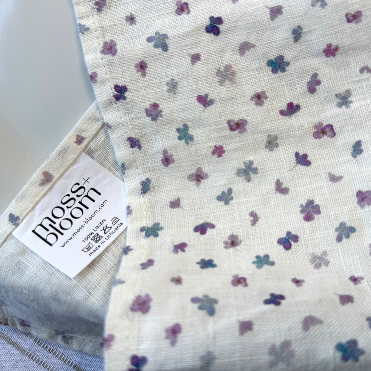 mIni hydrangea blossoms linen napkins