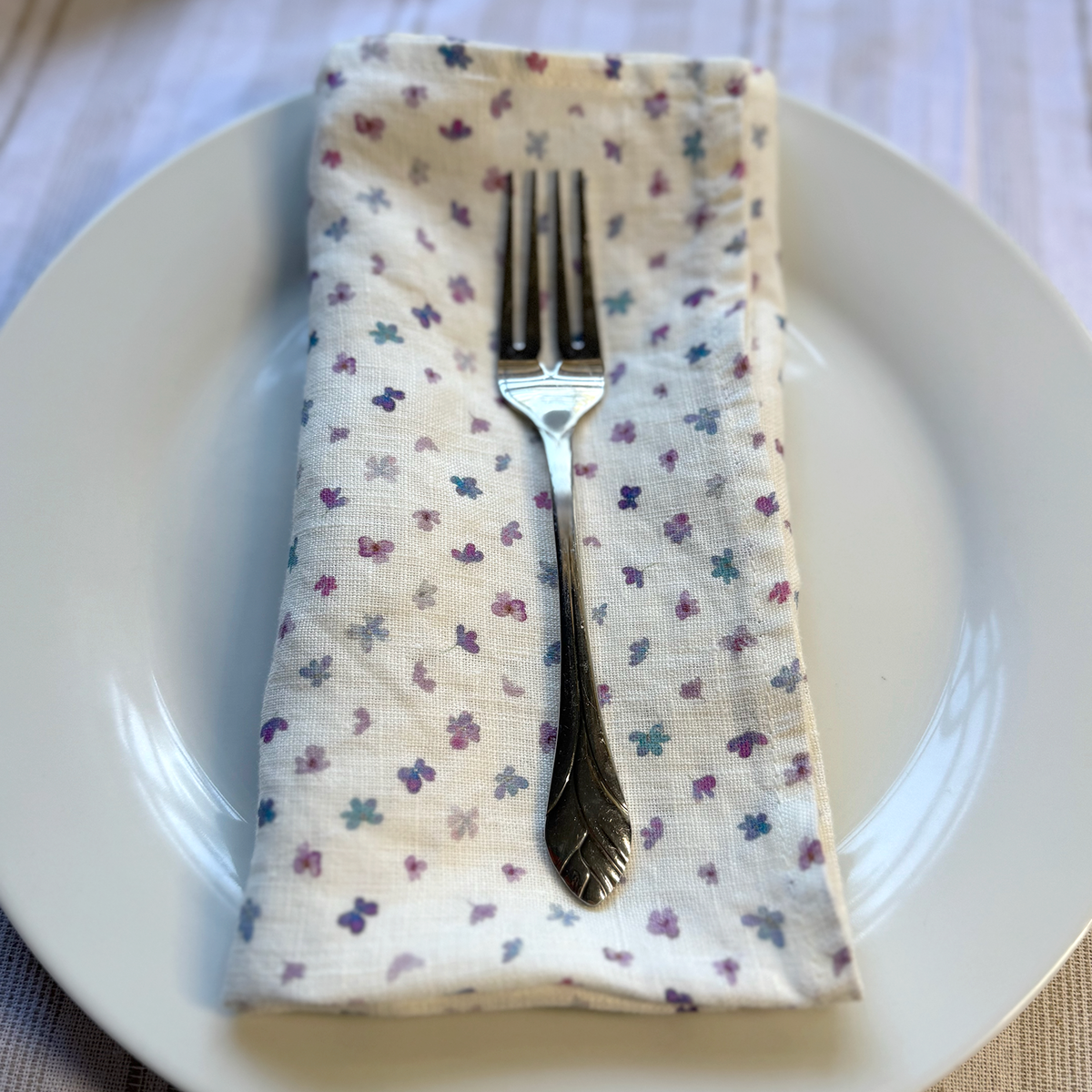 mIni hydrangea blossoms linen napkins