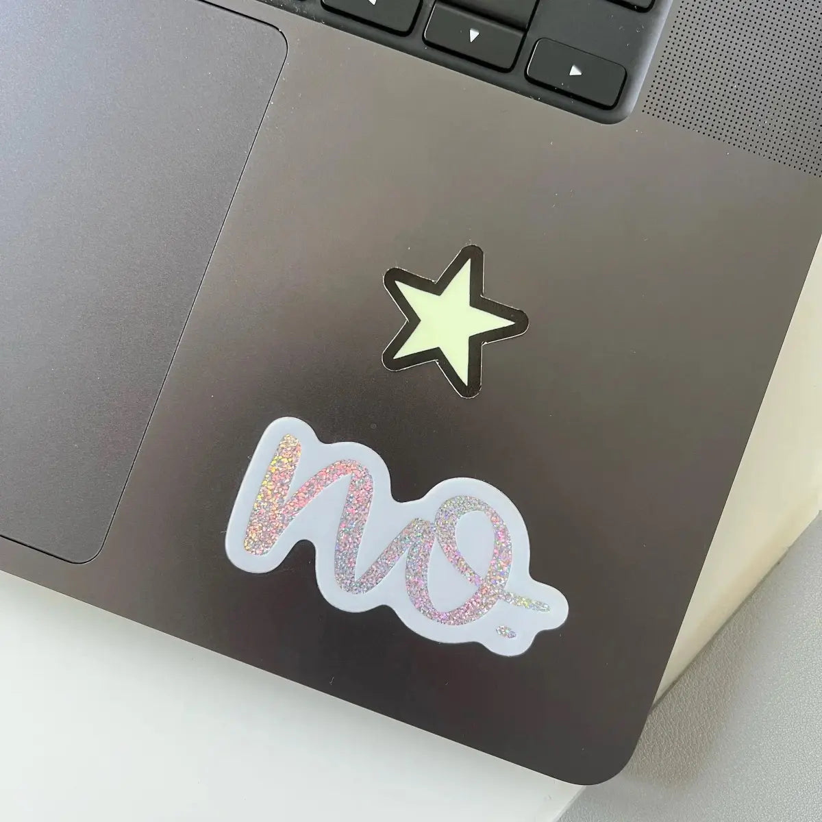 Glow-in-the-dark mini star sticker