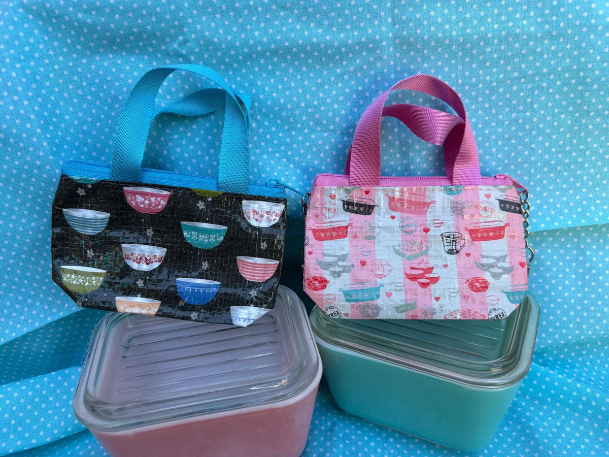 Mini Tote Bag Charm: Vintage Pyrex Kitchen Bowls, Zipper Pouch keychain
