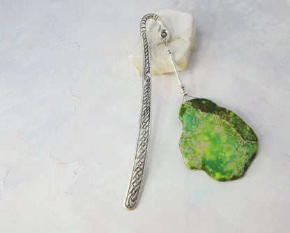 Decorative Green Impression Jasper Metal Bookmark showcasing a green jasper stone and silver spine, perfect for book lovers.