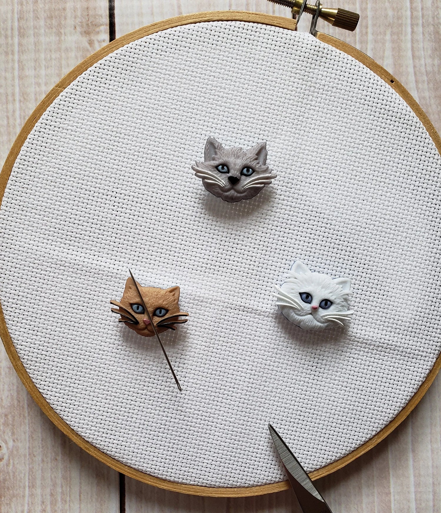 Cute Cat Needle Minder