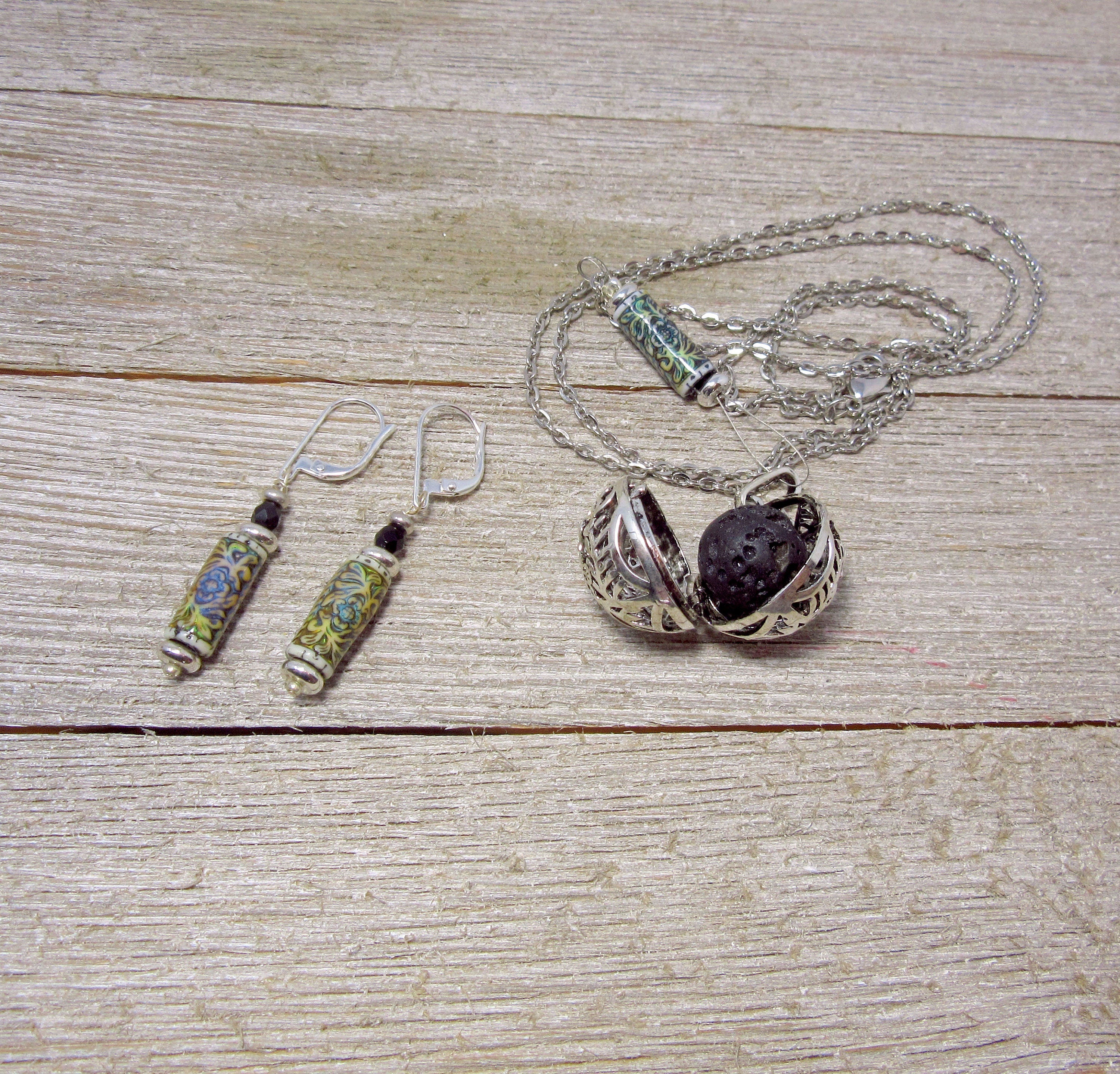 Diffuser Necklace featuring a floral pendant and lava bead for essential oil jewelry, designed for aromatherapy and as a thoughtful gift for her.