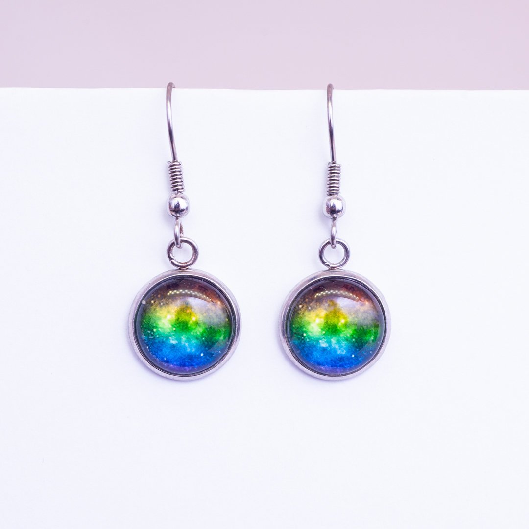 subtle queer jewelry 