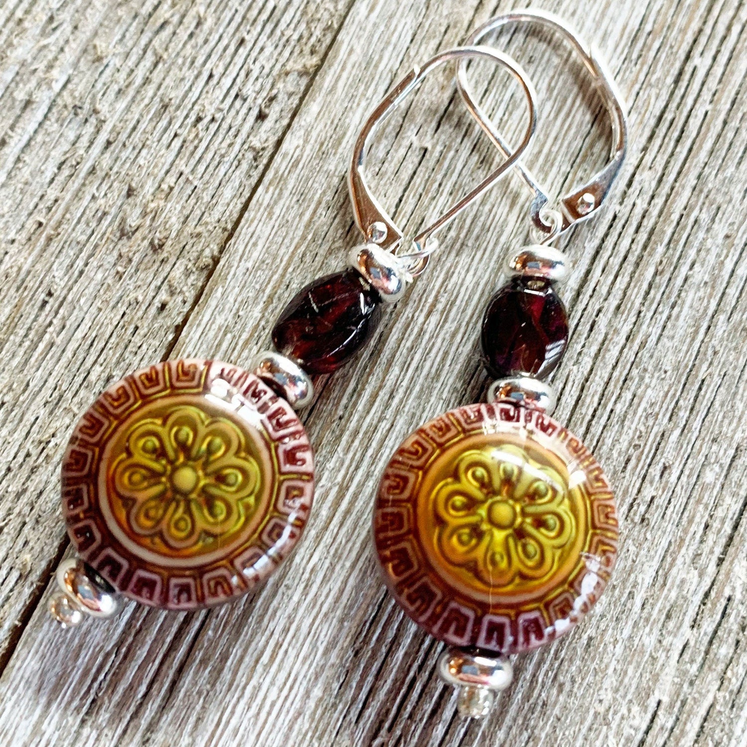 Magic Mandala and Garnet Jewelry Set featuring color-change earrings and necklace, designed for mood and zen style, perfect for yoga and meditation.